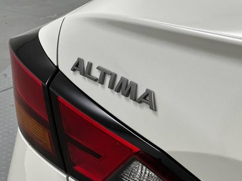 Certified 2024 Nissan Altima 2.5 SV AWD/4WD image 18