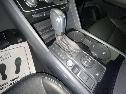 Used 2023 Volkswagen Atlas SE w/ Panoramic Sunroof Package AWD/4WD image 19