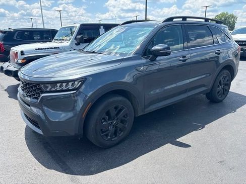 Used 2022 Kia Sorento S w/ Panoramic Sunroof Package AWD/4WD image 9
