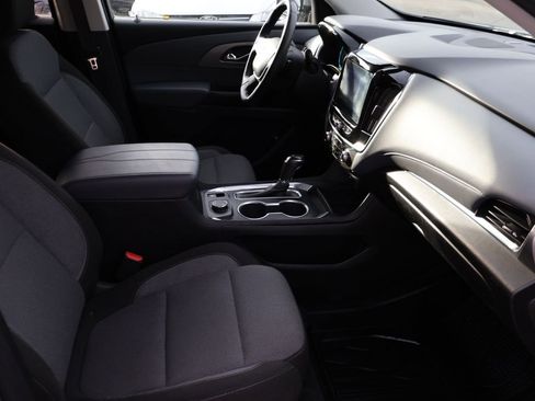 Used 2020 Chevrolet Traverse LT w/ Driver Confidence II Package image 12