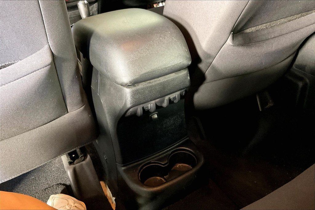 Used 2013 Jeep Wrangler Unlimited Sport AWD/4WD image 29