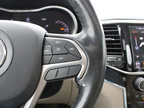 Used 2020 Jeep Grand Cherokee Limited AWD/4WD image 14