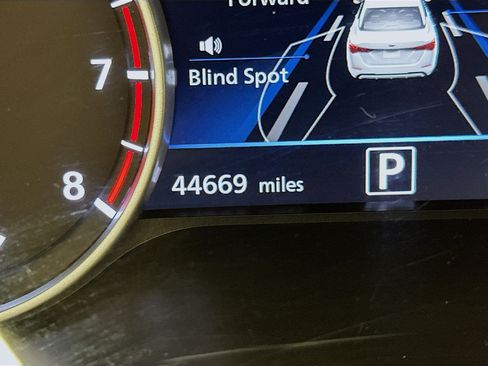 Used 2024 Nissan Sentra SV FWD image 19