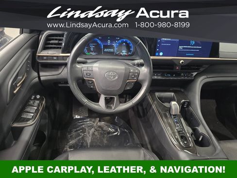 Used 2024 Toyota Crown Limited image 13