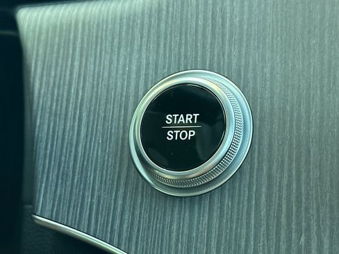 New 2026 Mercedes-Benz EQE 320 4MATIC SUV image 29