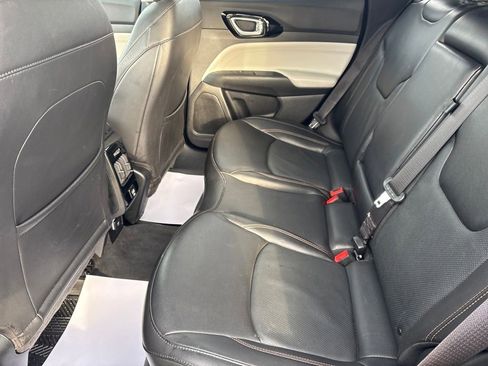 Certified 2022 Jeep Compass Limited image 29