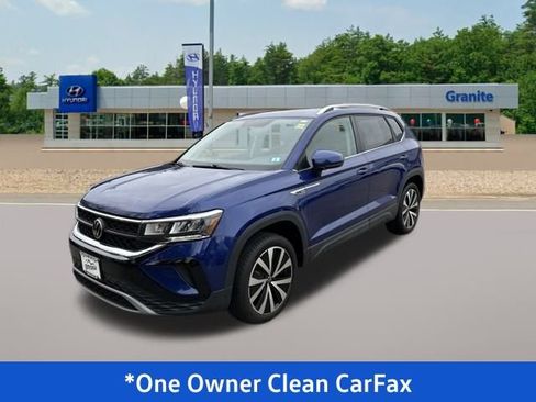 Used 2022 Volkswagen Taos SE image 2