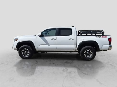 Used 2019 Toyota Tacoma TRD Off-Road AWD/4WD image 5
