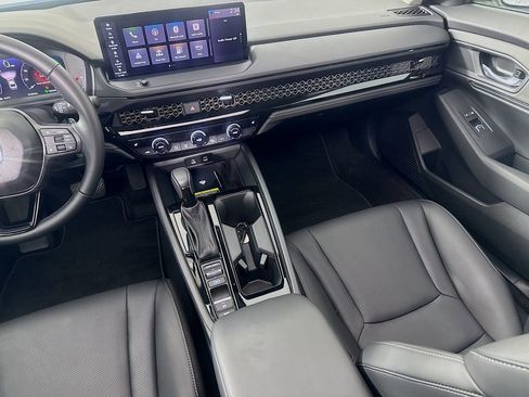 Certified 2025 Honda Accord EX-L image 28