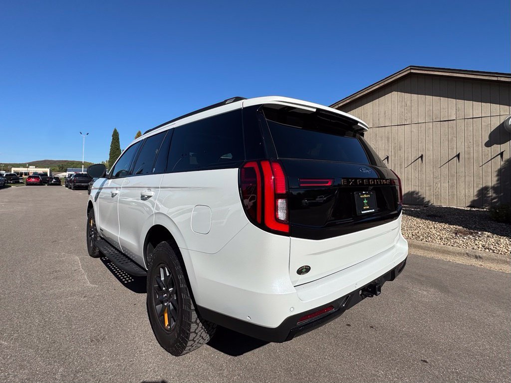Used 2025 Ford Expedition Tremor AWD/4WD image 11