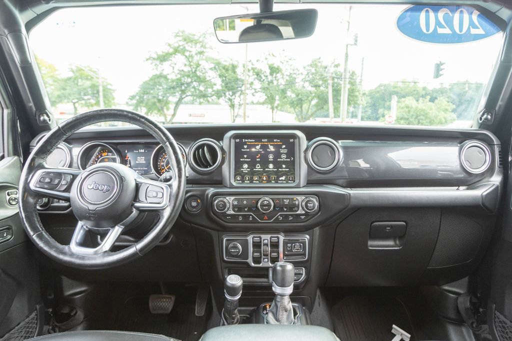Used 2020 Jeep Wrangler Unlimited Sahara AWD/4WD image 17