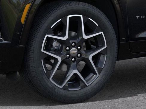 New 2026 Chevrolet Traverse High Country w/ LPO, Floor Liner Package FWD image 9