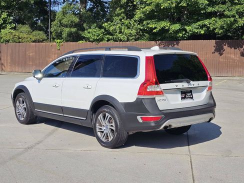 Used 2015 Volvo XC70 T5 Platinum w/ Protection Package FWD image 22
