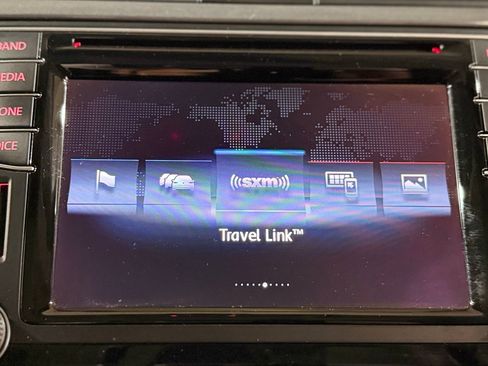 Used 2017 Volkswagen Tiguan Sport image 79