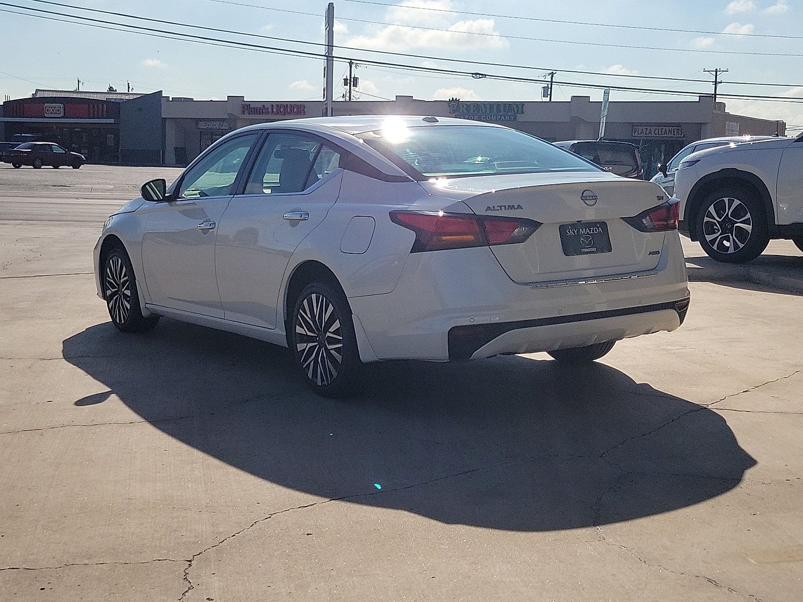 Used 2023 Nissan Altima 2.5 SV AWD/4WD image 5