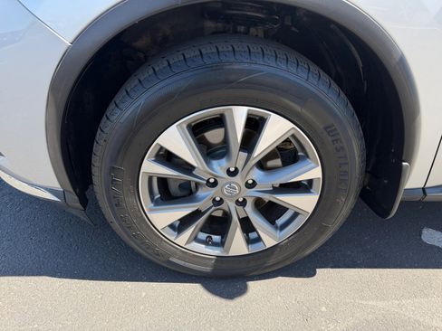 Used 2017 Nissan Murano S w/ Navigation Package image 25