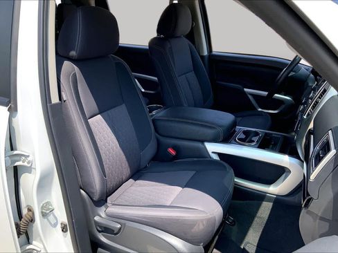 Used 2021 Nissan Titan SV w/ SV Convenience Package AWD/4WD image 9