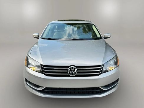 Used 2014 Volkswagen Passat 1.8T SE FWD image 3