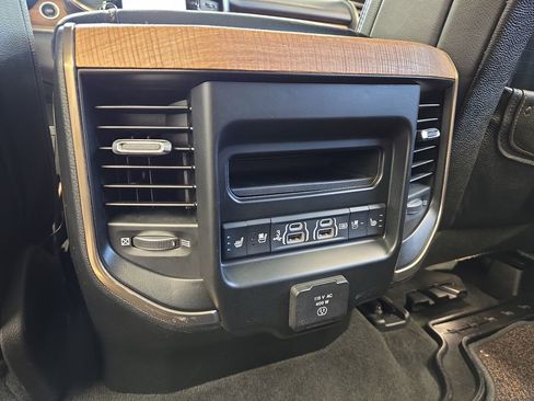 Used 2019 RAM 1500 Limited AWD/4WD image 32