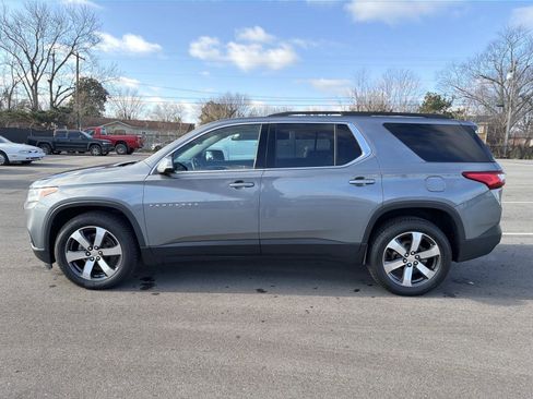 Used 2021 Chevrolet Traverse LT w/ LT Premium Package image 16
