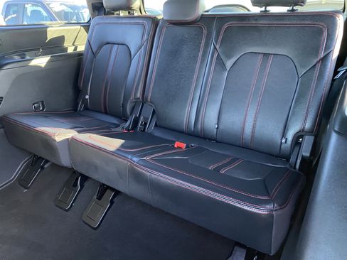 Used 2024 Ford Expedition Limited image 25