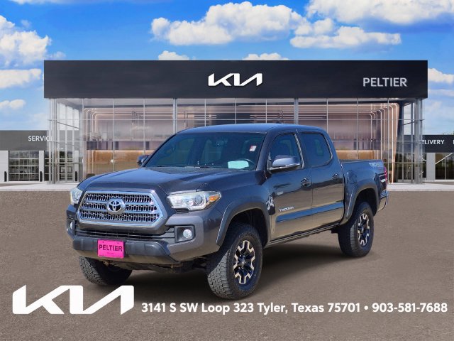 Used 2016 Toyota Tacoma TRD Off-Road w/ Towing Package AWD/4WD image 3