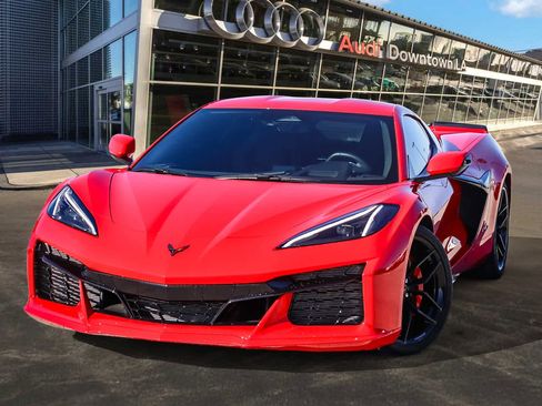 Used 2025 Chevrolet Corvette Z06 image 1