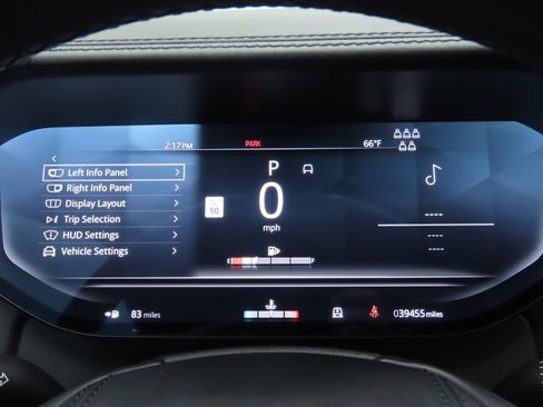 Used 2023 Land Rover Range Rover Long Wheelbase SE image 34