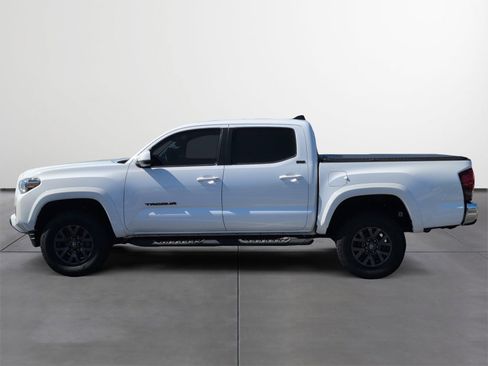 Certified 2021 Toyota Tacoma SR5 image 3