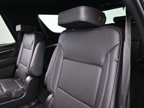Used 2022 GMC Yukon Denali w/ Denali Premium Package image 37