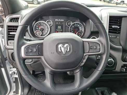 Used 2024 RAM 2500 Tradesman w/ Chrome Appearance Group image 13