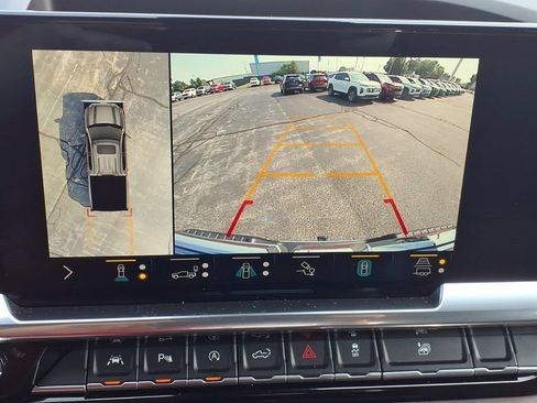 Used 2022 GMC Sierra 1500 SLT w/ SLT Premium Plus Package AWD/4WD image 5