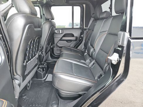 Used 2020 Jeep Gladiator Mojave AWD/4WD image 14