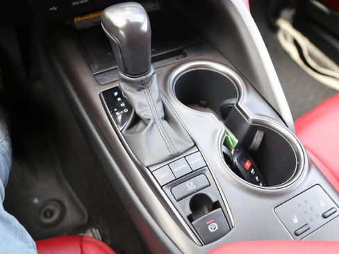 Used 2021 Toyota Camry XSE image 29