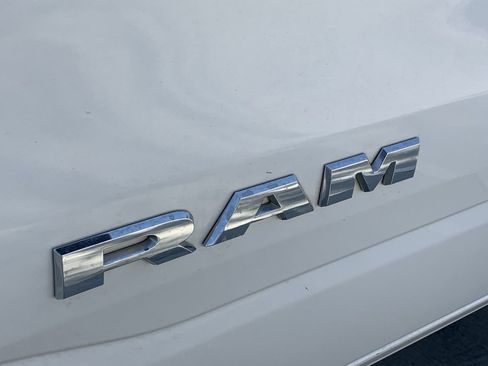 Used 2019 RAM 1500 Laramie image 11