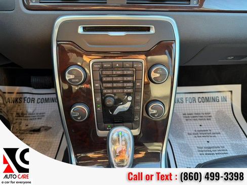 Used 2013 Volvo XC70 3.2 AWD/4WD image 24