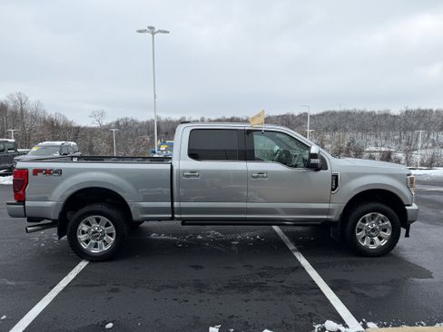 Certified 2021 Ford F250 Platinum w/ FX4 Off-Road Package image 5