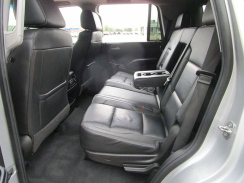 Used 2019 Chevrolet Tahoe LT RWD image 19