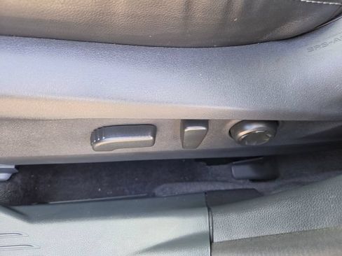 Certified 2025 Subaru Outback Limited AWD/4WD image 30