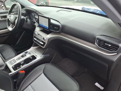 Certified 2023 Ford Explorer XLT w/ Equipment Group 202A image 10