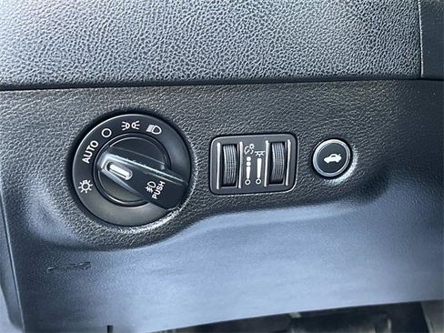 Used 2019 Dodge Charger GT image 30