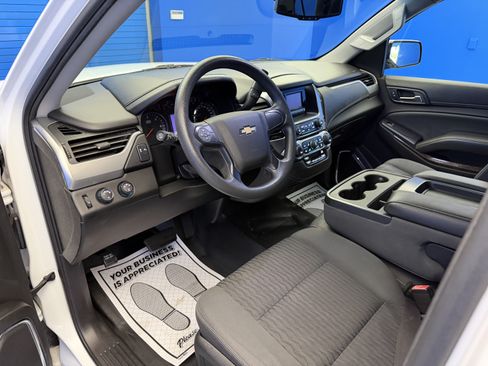 Used 2015 Chevrolet Suburban 4WD image 12