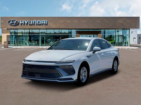 New 2026 Hyundai Sonata SE image 1
