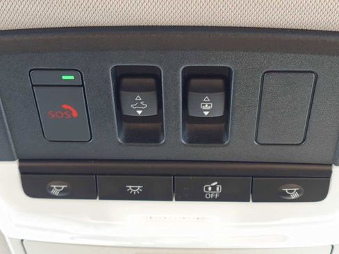 Used 2021 Nissan Rogue Platinum image 46