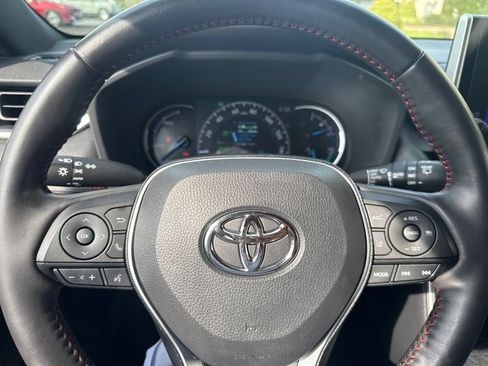 Used 2023 Toyota RAV4 SE w/ Weather & Moonroof Package AWD/4WD image 10