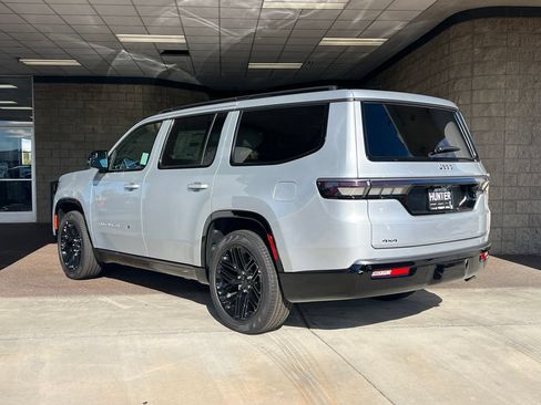 New 2026 Jeep Grand Wagoneer Limited AWD/4WD image 8