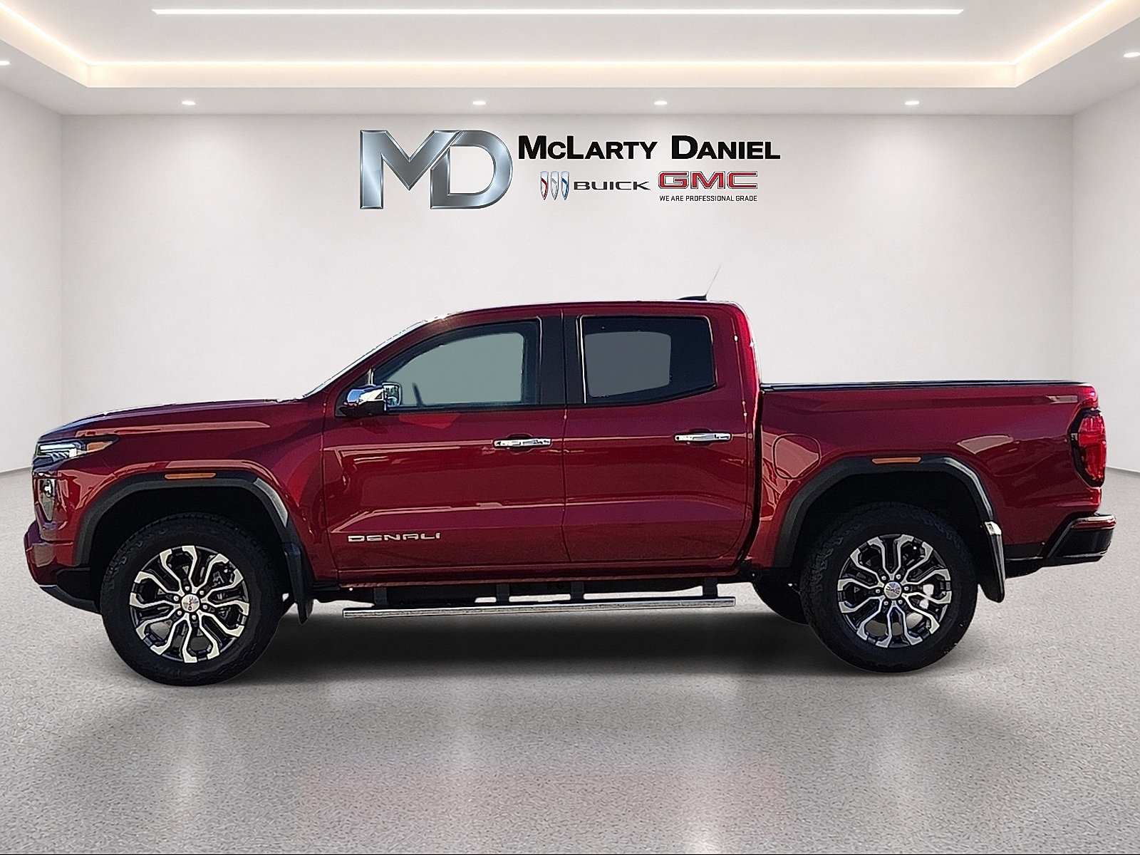 Used 2026 GMC Canyon Denali AWD/4WD image 2