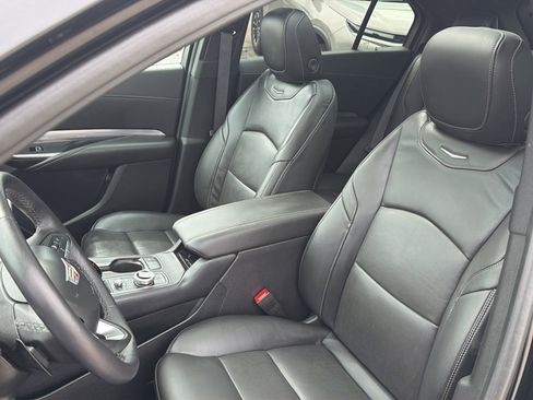 Used 2024 Cadillac XT4 Premium Luxury w/ Active Safety Package AWD/4WD image 16