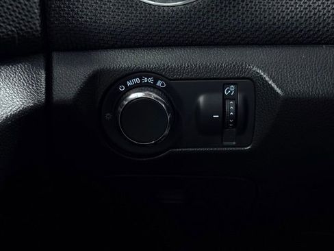 Used 2015 Chevrolet Cruze LT FWD image 27