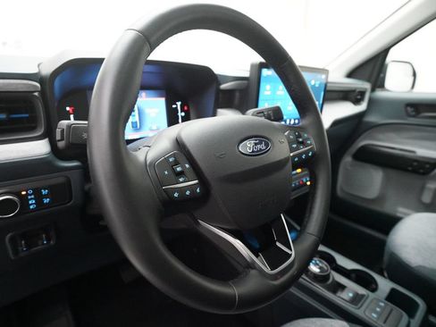 Used 2025 Ford Maverick XLT w/ XLT Luxury Package AWD/4WD image 8
